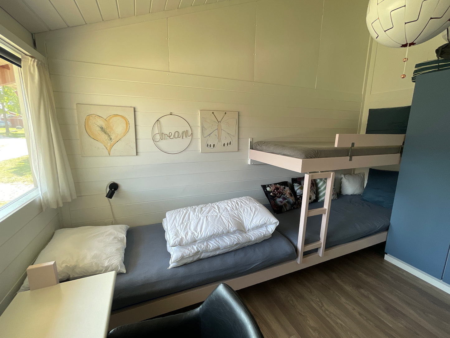 Feriebolig 15 (SOL-05) – Nyrenoveret sommerhus med havudsigt | Løjt Feriecenter